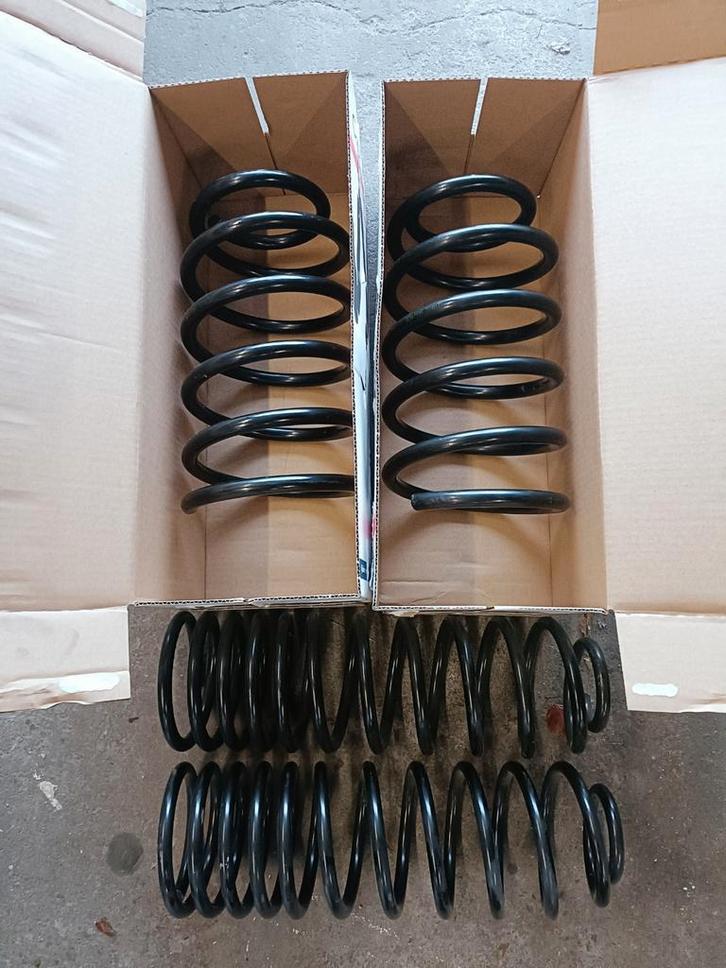 Volvo 940 740 verlagingsveren, Auto-onderdelen, Ophanging en Onderstel, Volvo, Nieuw, Ophalen of Verzenden