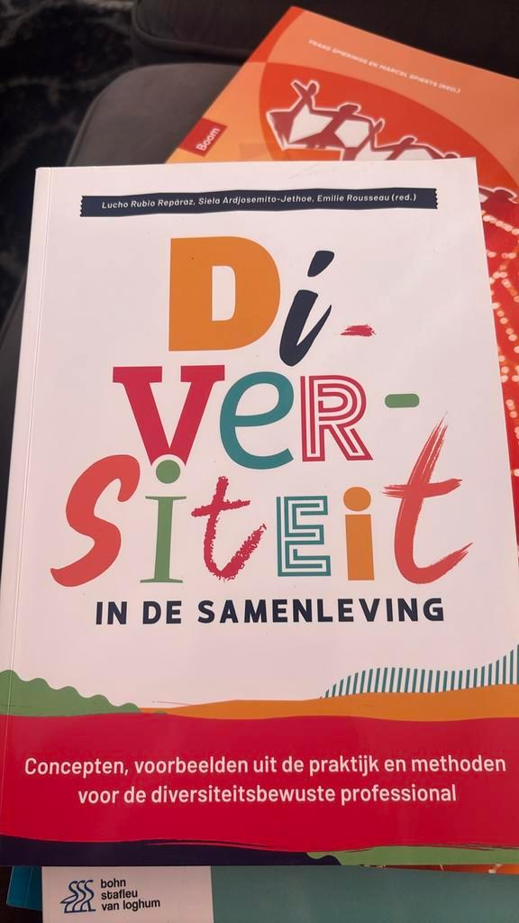 Diversiteit in de samenleving, Boeken, Wetenschap, Zo goed als nieuw, Sociale wetenschap, Ophalen
