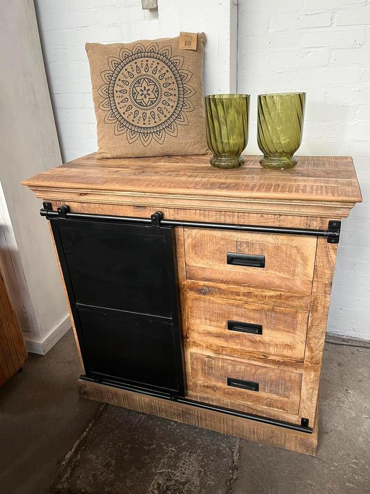 Magazijn leegverkoop dressoir Lotte mangohout metaal zwart, Huis en Inrichting, Woonaccessoires | Overige, Nieuw, Ophalen of Verzenden