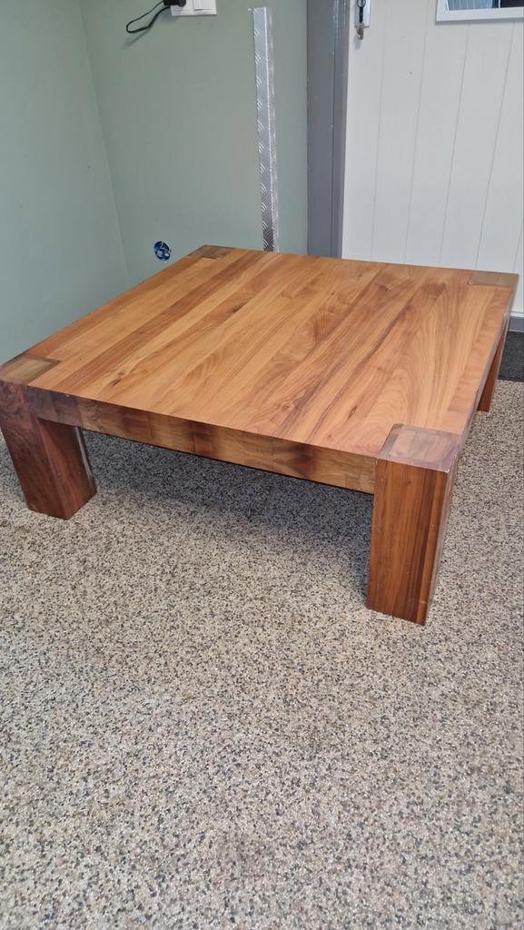 Timber Salontafel Kersenhout 1x1m, Antiek en Kunst, Antiek | Meubels | Tafels, Ophalen