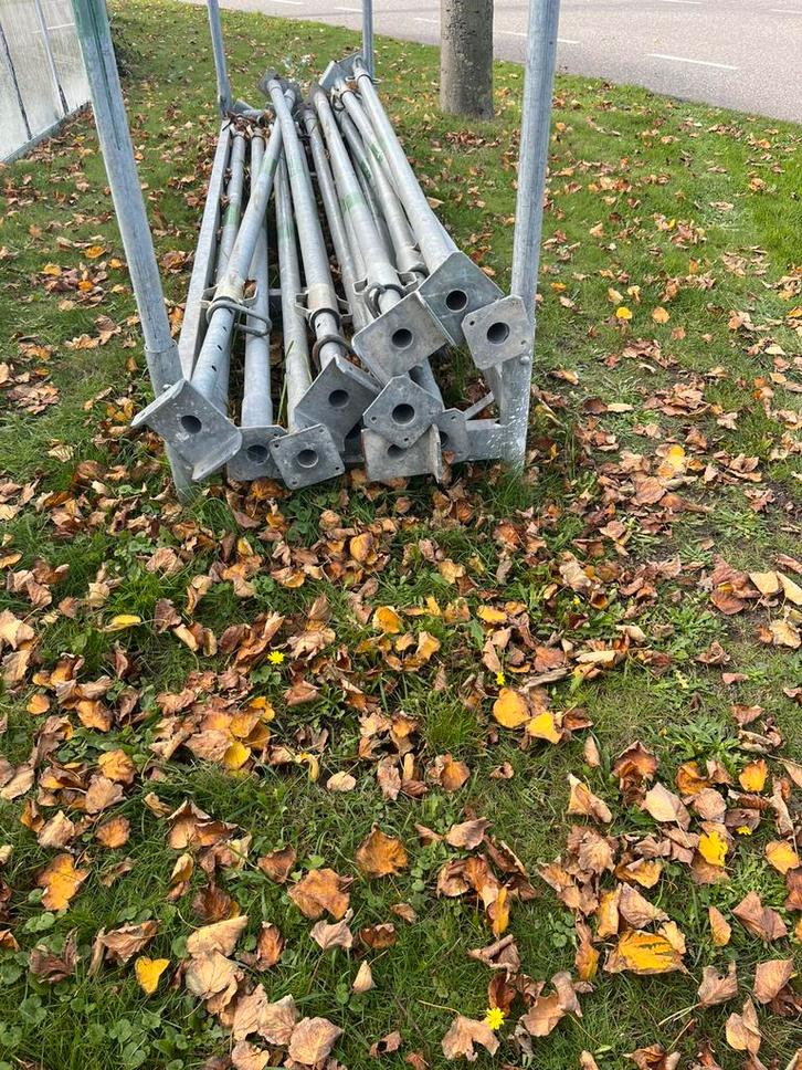 Extra lange stalen Schroefstempels te koop, Doe-het-zelf en Verbouw, Steigers, Gebruikt, Overige typen, 2 tot 5 meter, Ophalen