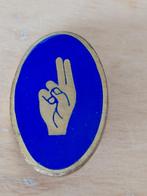 Scouting broche gilrs scouts Brownies., Verzenden, Zo goed als nieuw, Embleem, Speld of Insigne