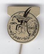 1962 1967 nu-vijf-jaar "bier pompen" blik speldje ( N_236 ), Verzenden, Zo goed als nieuw, Stad of Land, Speldje of Pin