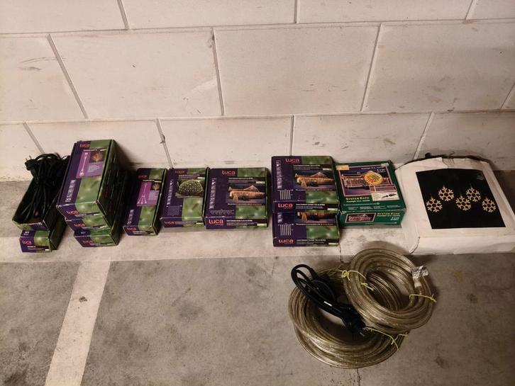 Luca kerstverlichting buiten + verlengkabels, Computers en Software, Pc- en Netwerkkabels, Gebruikt, Verzenden