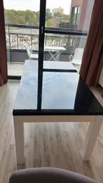Zwarte eettafel met witte poten, Huis en Inrichting, Tafels | Eettafels, Ophalen, Kunststof, Gebruikt, 50 tot 100 cm