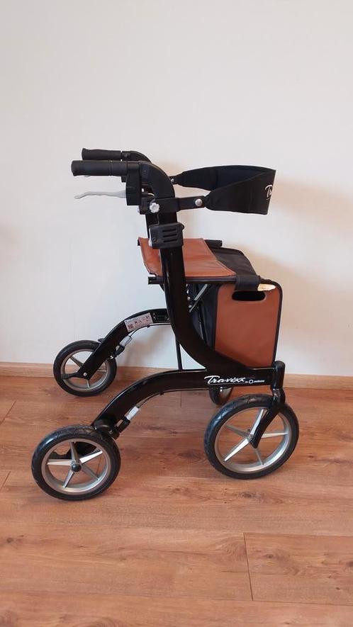 Travixx  Treveller      M, Diversen, Rollators, Zo goed als nieuw, Lichtgewicht, Opvouwbaar, Ophalen of Verzenden