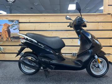 Piaggio scooter Fly 4T (bj 2015) beschikbaar voor biedingen