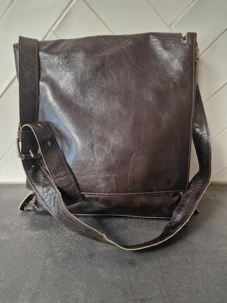 Donker bruine leren Italiaanse schoudertas., Sieraden, Tassen en Uiterlijk, Tassen | Damestassen, Zo goed als nieuw, Handtas, Bruin