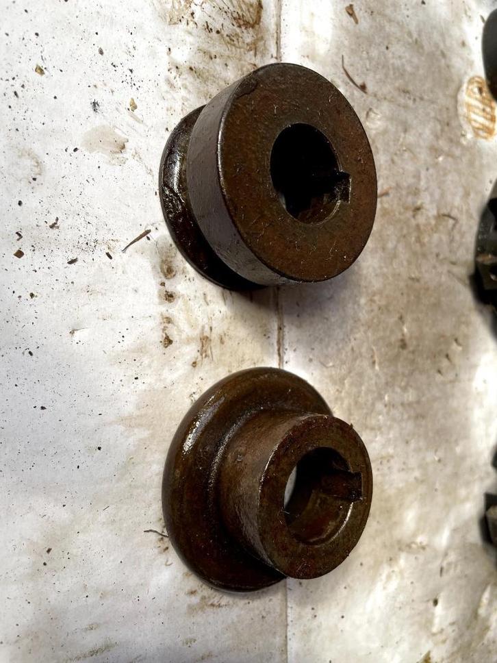 Klembussen, ashulzen met spiebaan; 2 stuks, Doe-het-zelf en Verbouw, Gereedschap | Boormachines, Gebruikt, Overige typen, Ophalen of Verzenden