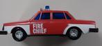 Volvo 244 brandweer, firechief van Lucky no 3175 met frictie, Hobby en Vrije tijd, Modelauto's | 1:24, Ophalen of Verzenden, Zo goed als nieuw