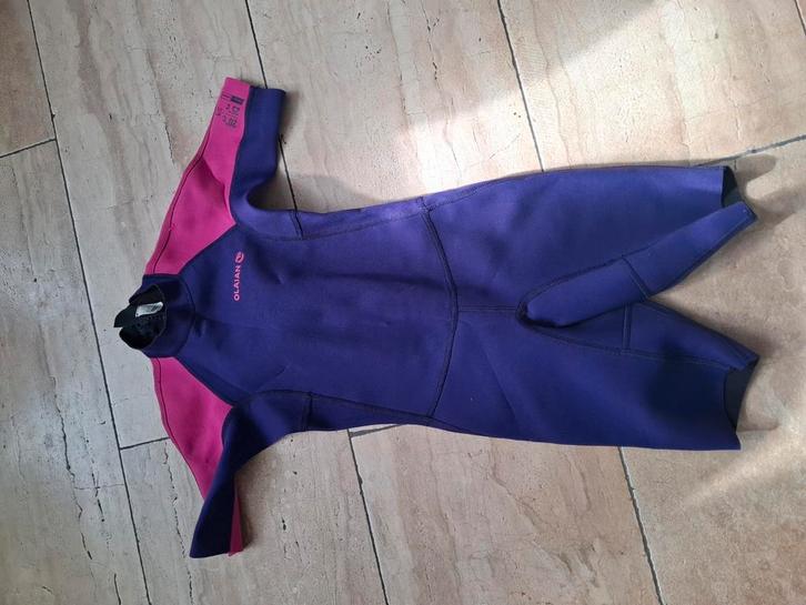 Olaian kinder wetsuit, Watersport en Boten, Watersportkleding, Zo goed als nieuw, Wetsuit, Kind, Ophalen of Verzenden
