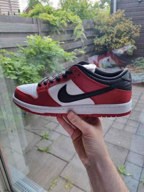 Nike SB dunk low Chicago maat 42.5, Kleding | Heren, Schoenen, Nieuw, Sneakers of Gympen, Overige kleuren, Ophalen of Verzenden