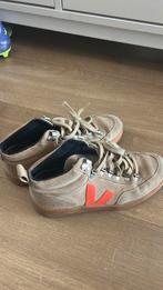 Veja sneakers, Kleding | Dames, Schoenen, Ophalen, Zo goed als nieuw, Sneakers of Gympen