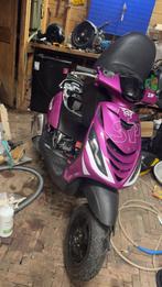 Zip 172cc stage 1 lc brom kenteken, Fietsen en Brommers, Scooters | Piaggio, Ophalen, Zo goed als nieuw, Tweetakt, Zip