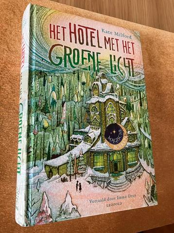 Kate Milford - Het hotel met het groene licht beschikbaar voor biedingen