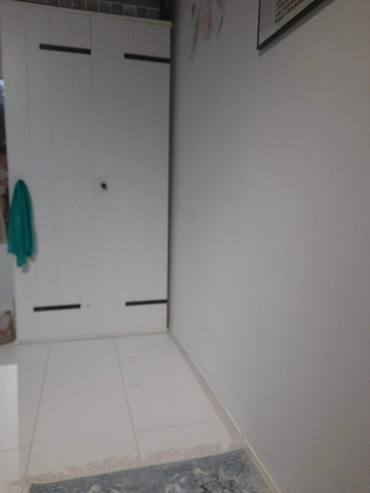 witte Garderobekast met draaideuren, Huis en Inrichting, Kasten | Kledingkasten, Gebruikt, 200 cm of meer, 100 tot 150 cm, 50 tot 75 cm