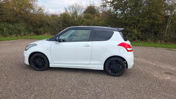 Suzuki Swift 1.6 3D Sport 2014 Wit beschikbaar voor biedingen