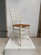 Wit gelakte Italiaanse stoel stijl van Gio Ponti, Ophalen of Verzenden, Gio Ponti, Wit, Zo goed als nieuw