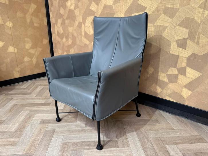 Montis Charly fauteuil, Huis en Inrichting, Fauteuils, Zo goed als nieuw, Leer, 50 tot 75 cm, 75 tot 100 cm, Ophalen of Verzenden