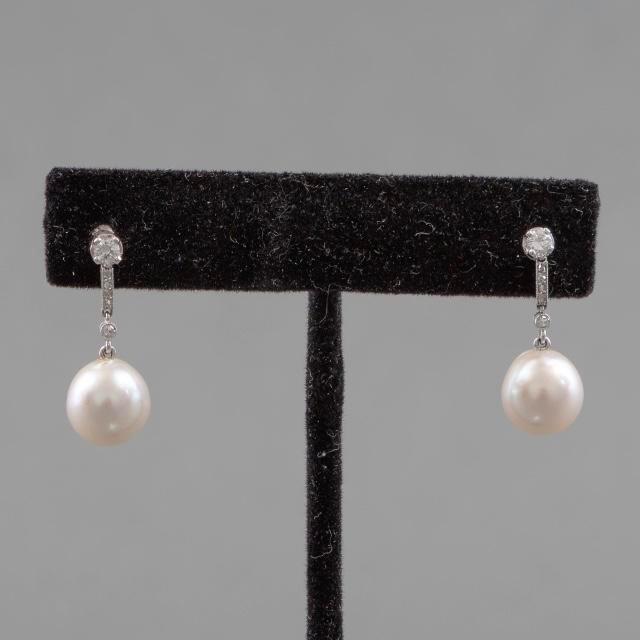 Paar 14 kt witgouden oorbellen bezet met diamanten en parels, Sieraden, Tassen en Uiterlijk, Antieke sieraden, Oorbellen, Goud
