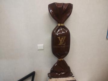 Candy sculptuur beschikbaar voor biedingen