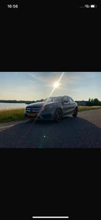 Mercedes-Benz GLA Gla220 CDI 2.1 125KW Aut7 4M 2014 Grijs, Auto's, Mercedes-Benz, Automaat, Xenon verlichting, 1800 kg, 4 cilinders