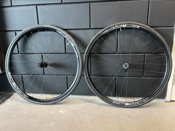 Dt Swiss R470 db wielset aluminium voor racefiets beschikbaar voor biedingen