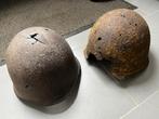 Aangeboden 2x Russische Staalhelmen bodemvondsten, Verzamelen, Militaria | Tweede Wereldoorlog, Ophalen of Verzenden, Landmacht