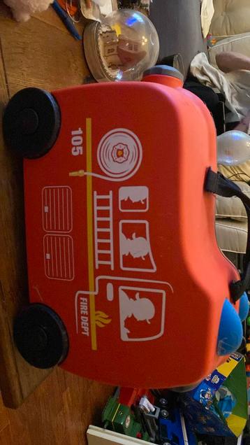 Kinder reiskoffer brandweer beschikbaar voor biedingen