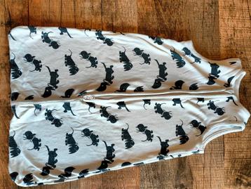 Klein baby slaapzakje 50/62 – HEMA, maat 56 Takkie beschikbaar voor biedingen