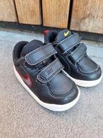 Nike klittenband sneakers, Schoentjes, Ophalen of Verzenden, Zo goed als nieuw, Jongetje