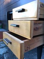 Retro bijzetkastje / vintage ladekastje, Huis en Inrichting, Kasten | Ladekasten, Minder dan 50 cm, Gebruikt, Ophalen of Verzenden