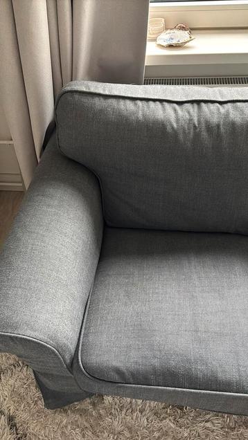 Grijze hoes ektorp 2-zits bank ikea - afbeelding 2