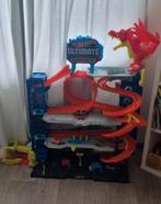 Hotwheels dragon garage+ baan building en 10 hotwheels autos, Ophalen, Zo goed als nieuw, Handmatig, Hot Wheels