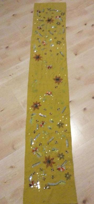 Nieuw ongedragen design 100% wol sjaal ESSENTIEL ANTWERP beschikbaar voor biedingen