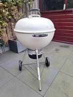 Weber houtskool bbq & nieuwe Weber hoes, Tuin en Terras, Houtskoolbarbecues, Ophalen