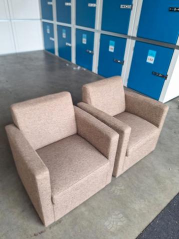 Set van 2 comfortabele fauteuils beschikbaar voor biedingen