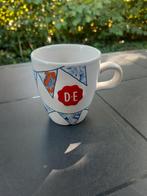Douwe Egberts Burendag witte koffiemokjes met vlaggetjes, Huis en Inrichting, Keuken | Servies, Keramiek, Ophalen of Verzenden