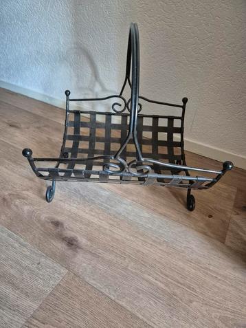  smeedijzeren lectuur kranten bak haard blokken drager  beschikbaar voor biedingen