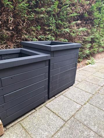 Bloembakken.  beschikbaar voor biedingen