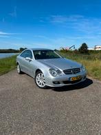 Mercedes-Benz Clk350 2006, Auto's, Automaat, Achterwielaandrijving, 4 stoelen, 10 km/l