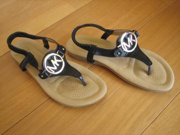 Zwart leren sandaaltjes met voetbed MICHAEL KORS 41 snazzeys beschikbaar voor biedingen