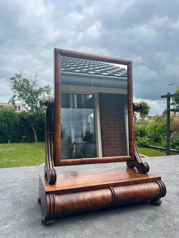 Mahoniehouten kapspiegel beschikbaar voor biedingen
