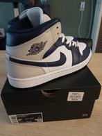 Nike Air Jordan 1 Mid Midnight Navy maat 42, Blauw, Nike, Nieuw, Ophalen of Verzenden