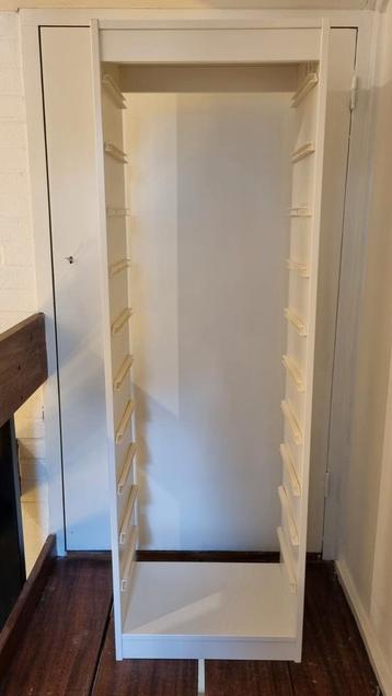 Ikea Trofast kast voor bakken beschikbaar voor biedingen