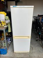 Compacte Zanussi Freezone Low Energy koelkast met vriezer, Ophalen, 200 liter of meer, 160 cm of meer, Zo goed als nieuw