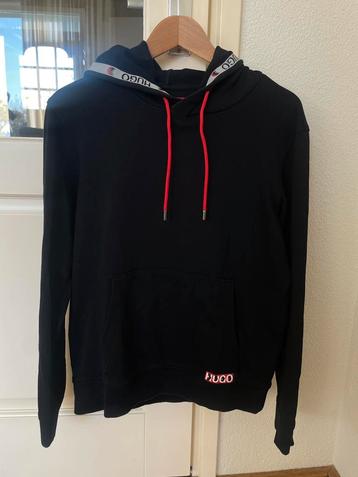 Hugo boss x Liam Payne hoodie maar S, nieuwprijs €178,99 beschikbaar voor biedingen