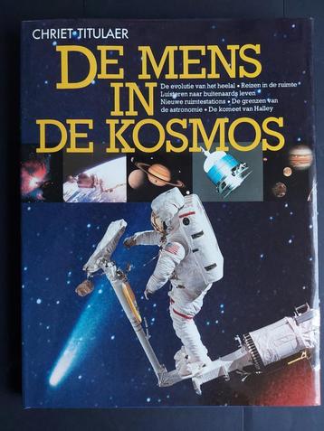 Boek De mens in de Kosmos door Chriet Titulaer (R95)  beschikbaar voor biedingen