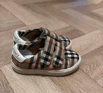 Burberry sneakers size 26, Kinderen en Baby's, Babykleding | Schoentjes en Sokjes, Ophalen of Verzenden, Jongetje, Burberry, Gebruikt