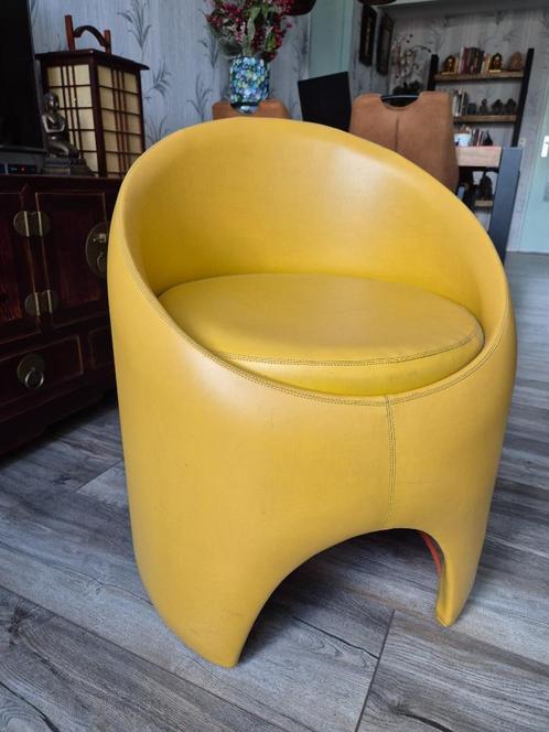 Modern stoeltje geel, Huis en Inrichting, Stoelen, Zo goed als nieuw, Eén, Leer, Overige kleuren, Ophalen of Verzenden